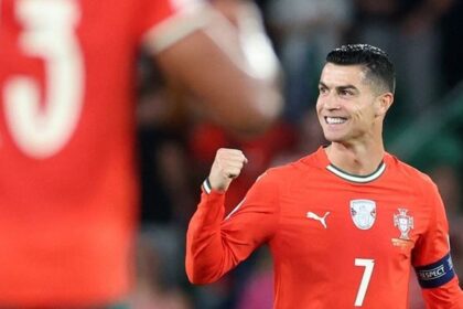 Pemain Sepak Bola